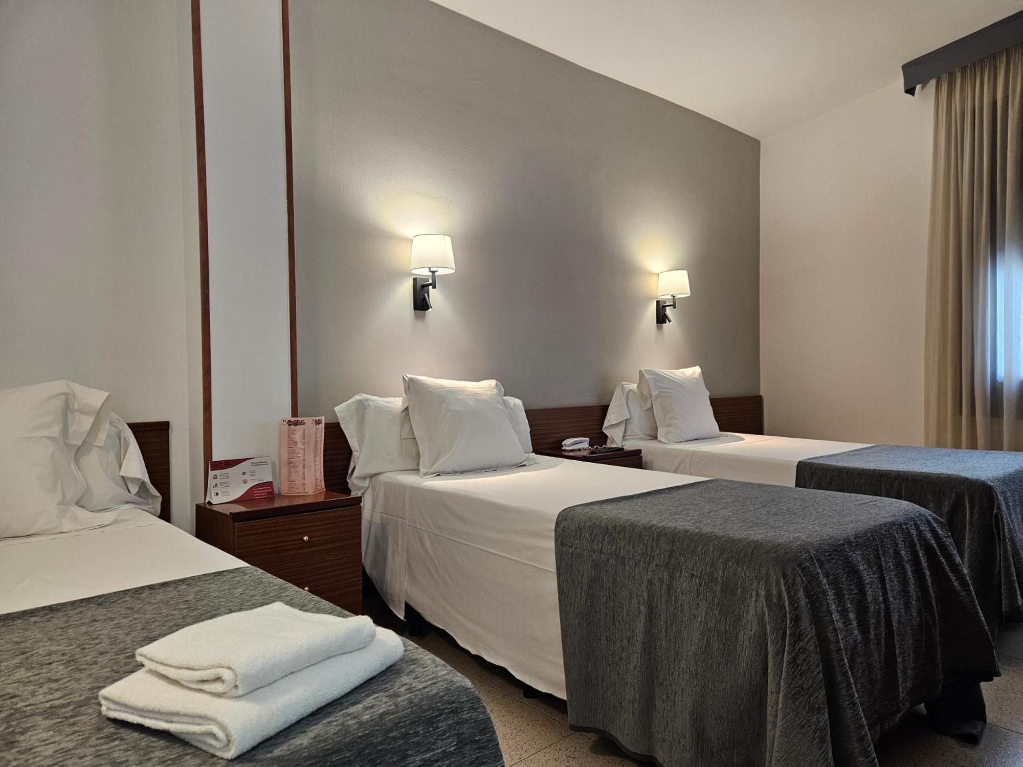 Hotel Les 7 Claus Andorra la Vella Exteriér fotografie