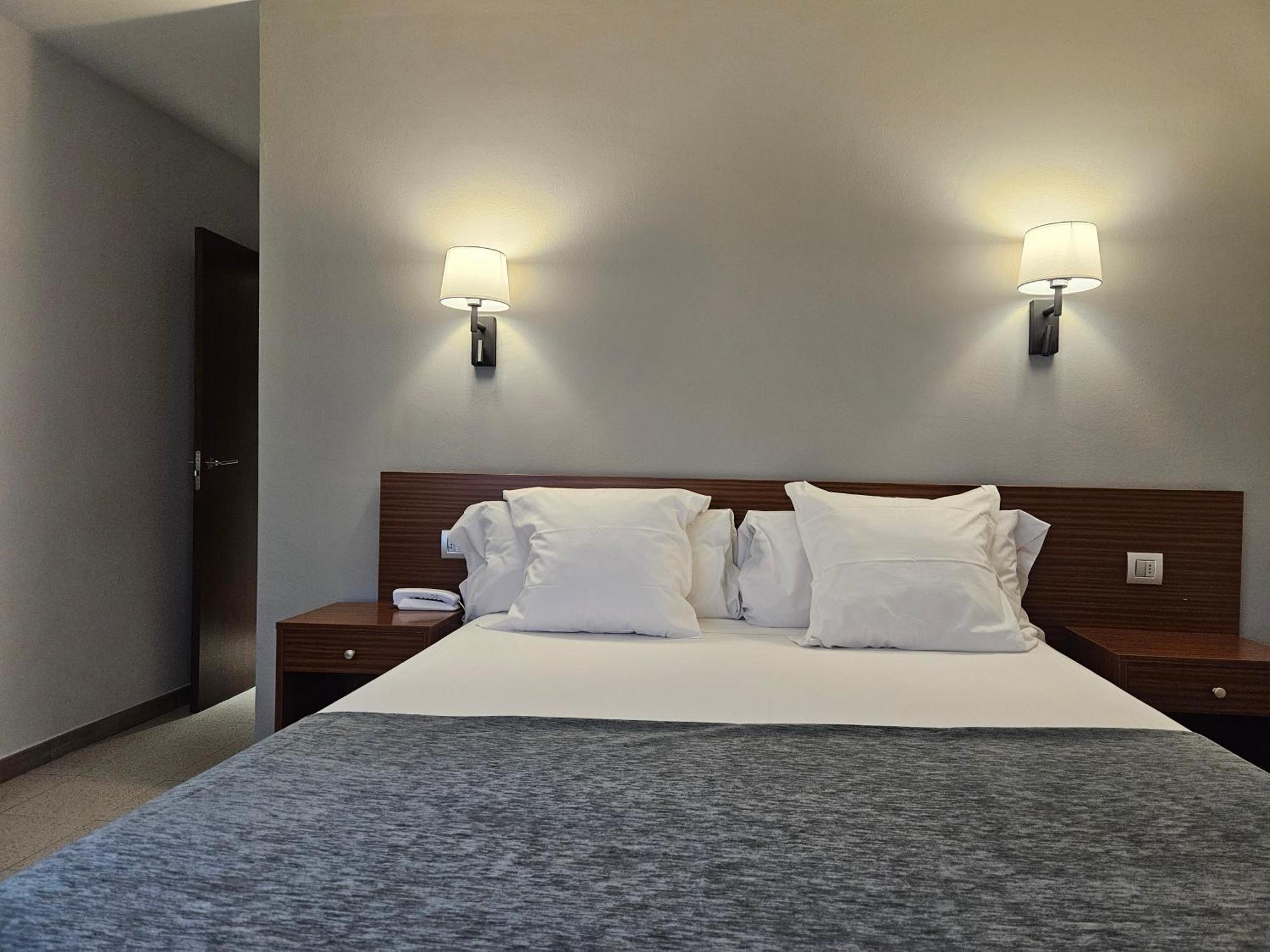 Hotel Les 7 Claus Andorra la Vella Exteriér fotografie